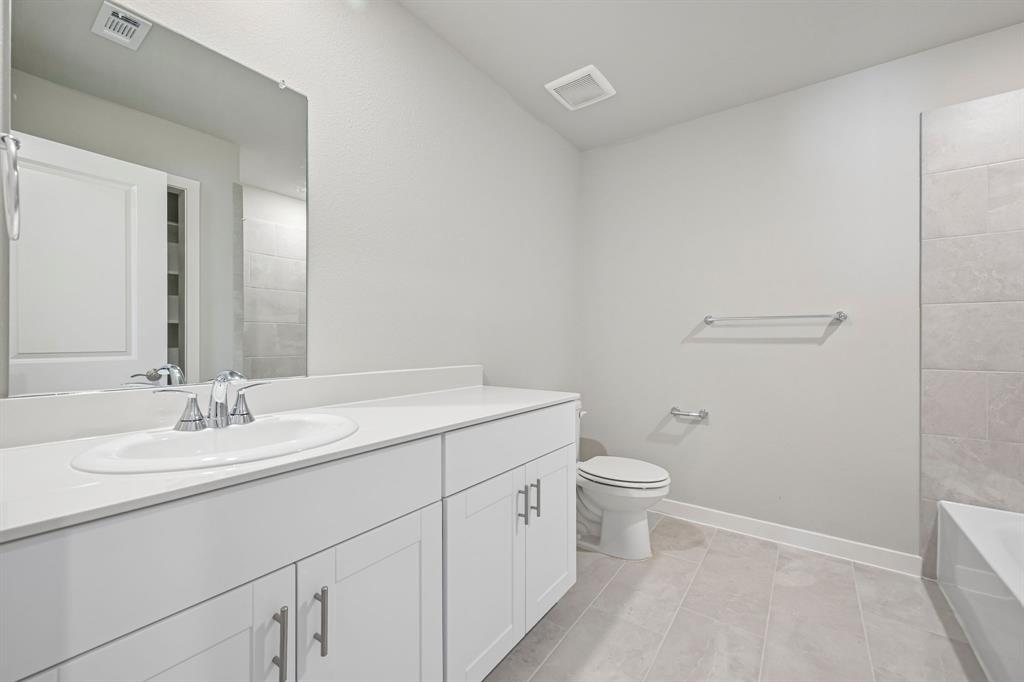 Photo is not of the actual home, but is an inspirational photo of builder’s model home and may depict options, furnishings, and/or decorator features that are not included.