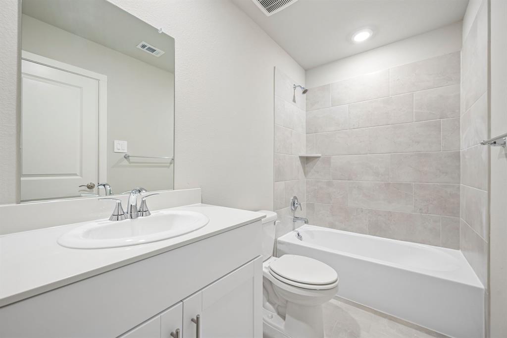 Photo is not of the actual home, but is an inspirational photo of builder’s model home and may depict options, furnishings, and/or decorator features that are not included.