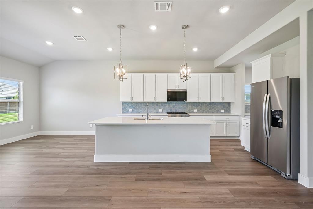 Photo is not of the actual home, but is an inspirational photo of builder’s model home and may depict options, furnishings, and/or decorator features that are not included. Photo is not of the actual home, but is an inspirational photo of builder’s model home and may depict options, furnishings, and/or decorator features that are not included.