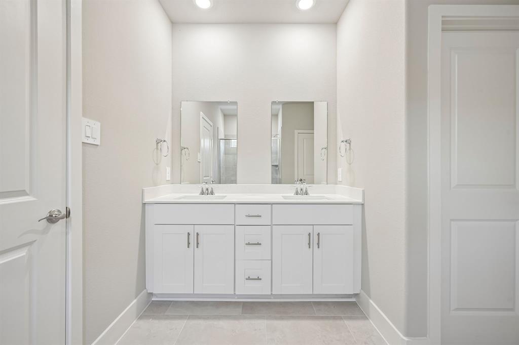 Photo is not of the actual home, but is an inspirational photo of builder’s model home and may depict options, furnishings, and/or decorator features that are not included.