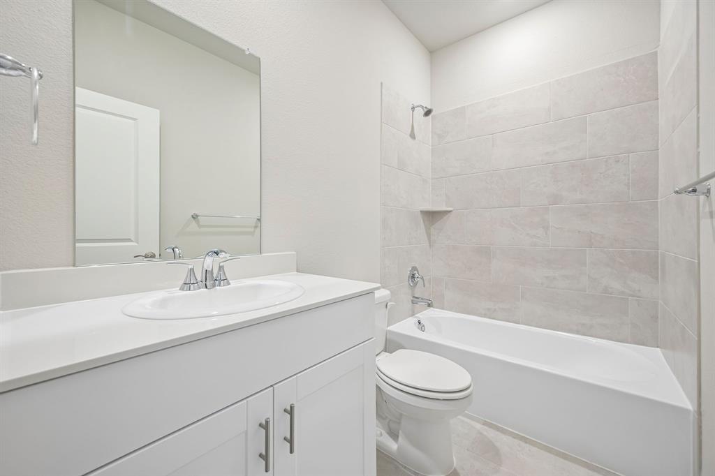 Photo is not of the actual home, but is an inspirational photo of builder’s model home and may depict options, furnishings, and/or decorator features that are not included.