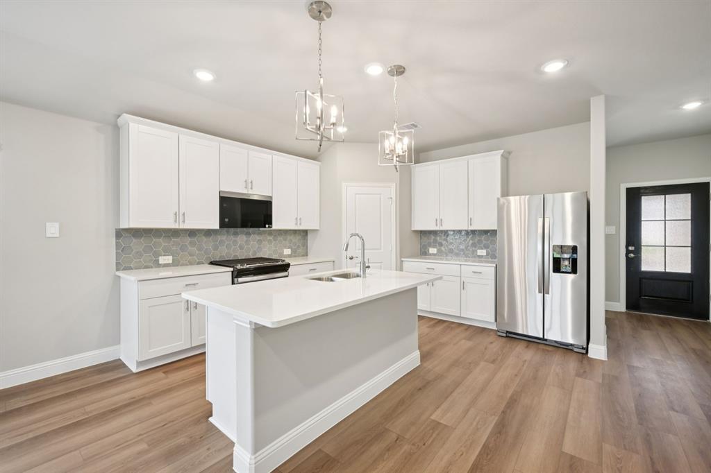 Photo is not of the actual home, but is an inspirational photo of builder’s model home and may depict options, furnishings, and/or decorator features that are not included. Photo is not of the actual home, but is an inspirational photo of builder’s model home and may depict options, furnishings, and/or decorator features that are not included.