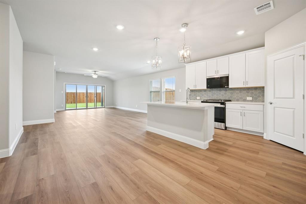 Photo is not of the actual home, but is an inspirational photo of builder’s model home and may depict options, furnishings, and/or decorator features that are not included.