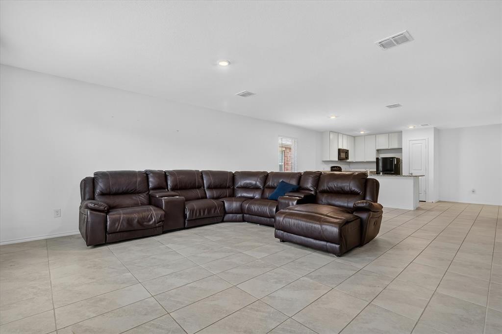 2003 Ava Drive, Ennis, TX 75119