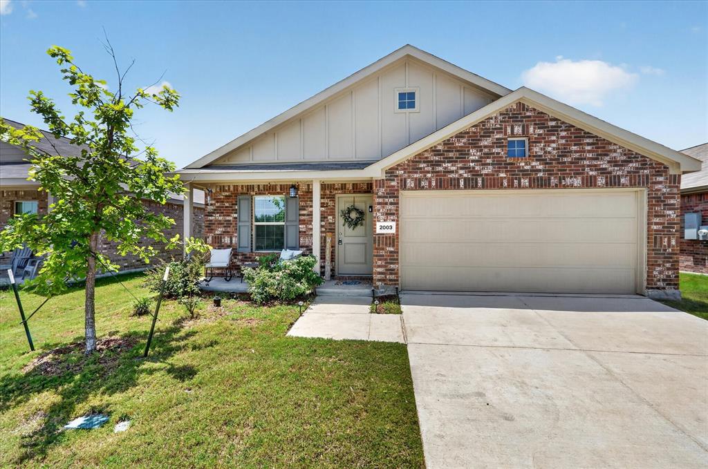 2003 Ava Drive, Ennis, TX 75119 2003 Ava Drive, Ennis, TX 75119