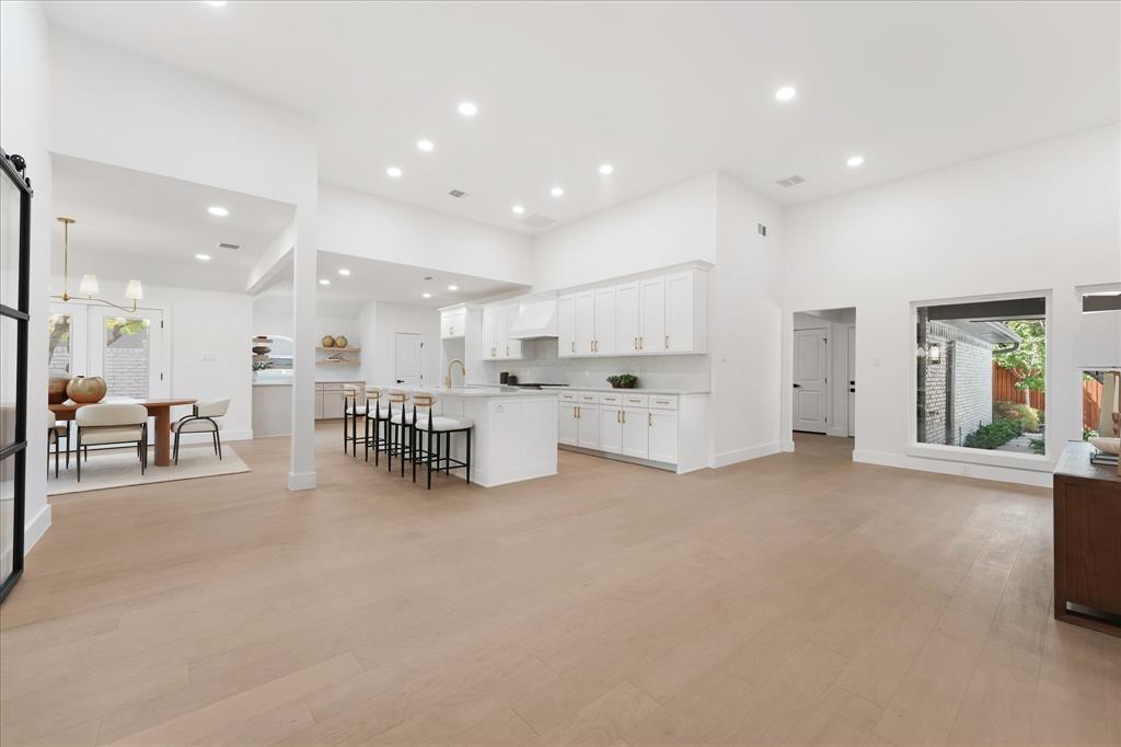 17209 Graystone Drive, Dallas, TX 75248