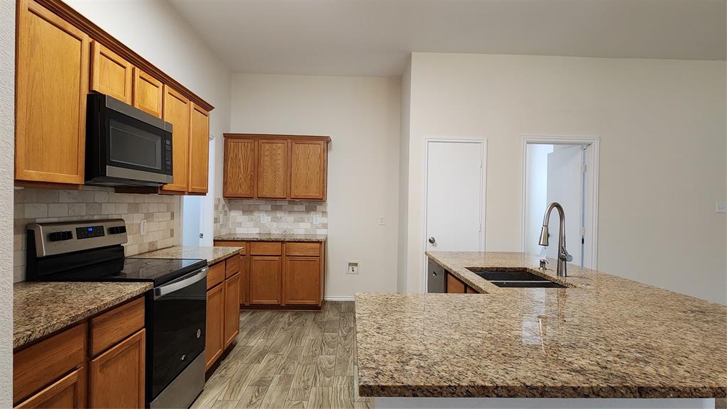 2304 Hayes Street, McKinney, TX 75071
