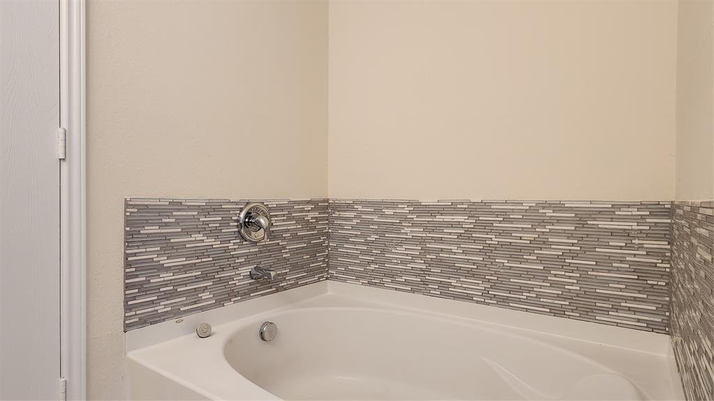2304 Hayes Street, McKinney, TX 75071