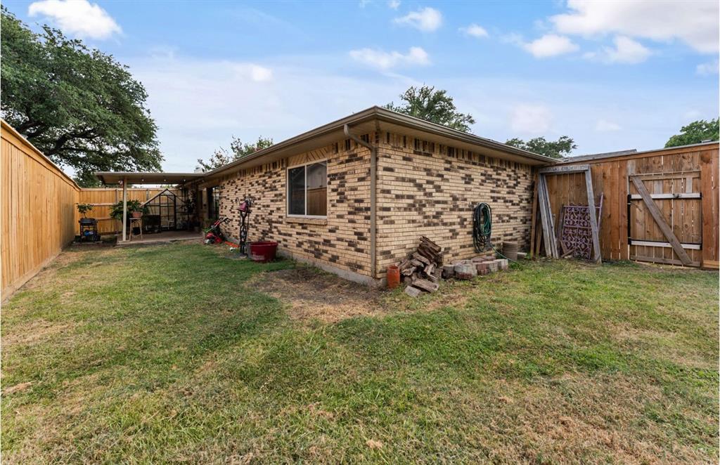 3321 Edgecliff Drive, Garland, TX 75043