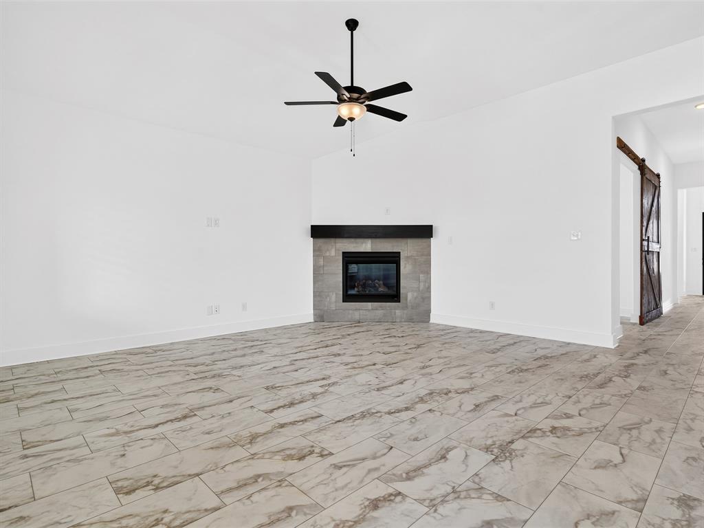 942 Lawless Lane, Fate, TX 75087