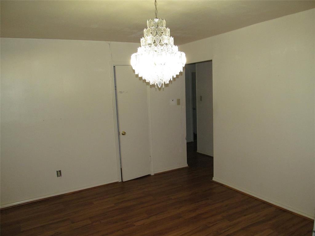 SECOND LIVING ROOM   VIEW  FRONT OF HOME