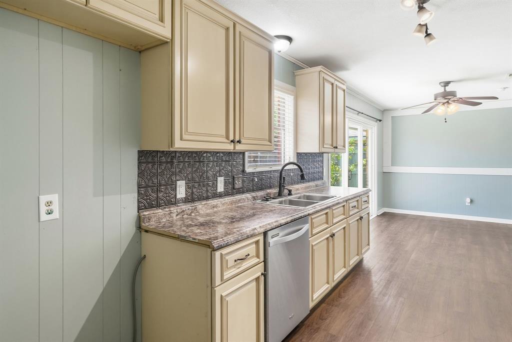 2903 Melmar Park Street, Commerce, TX 75428