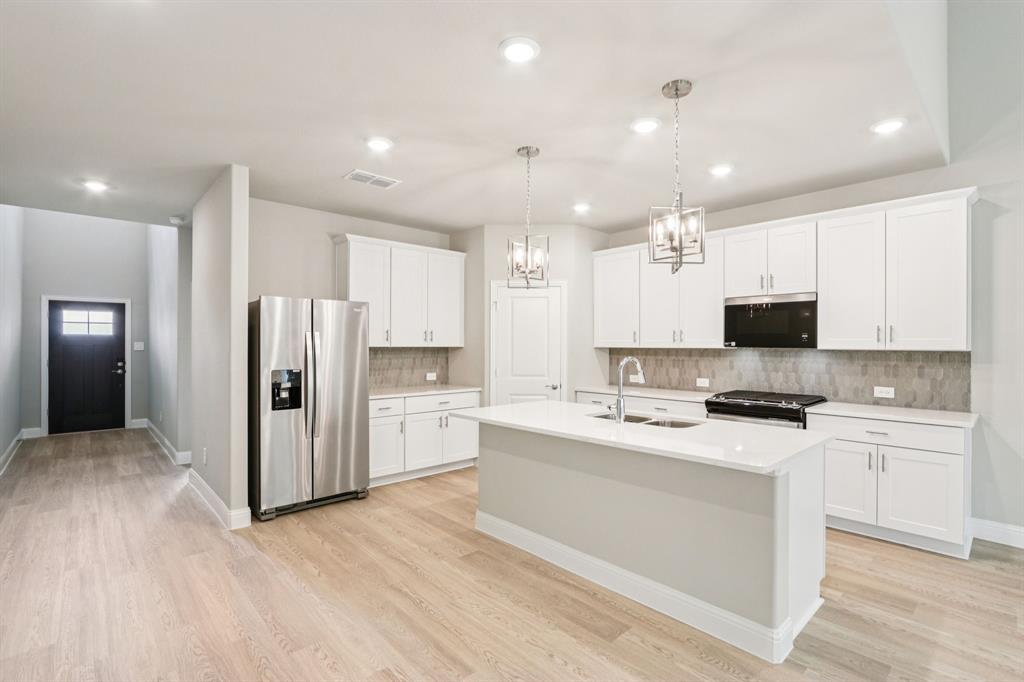 Photo is not of the actual home, but is an inspirational photo of builder’s model home and may depict options, furnishings, and/or decorator features that are not included.