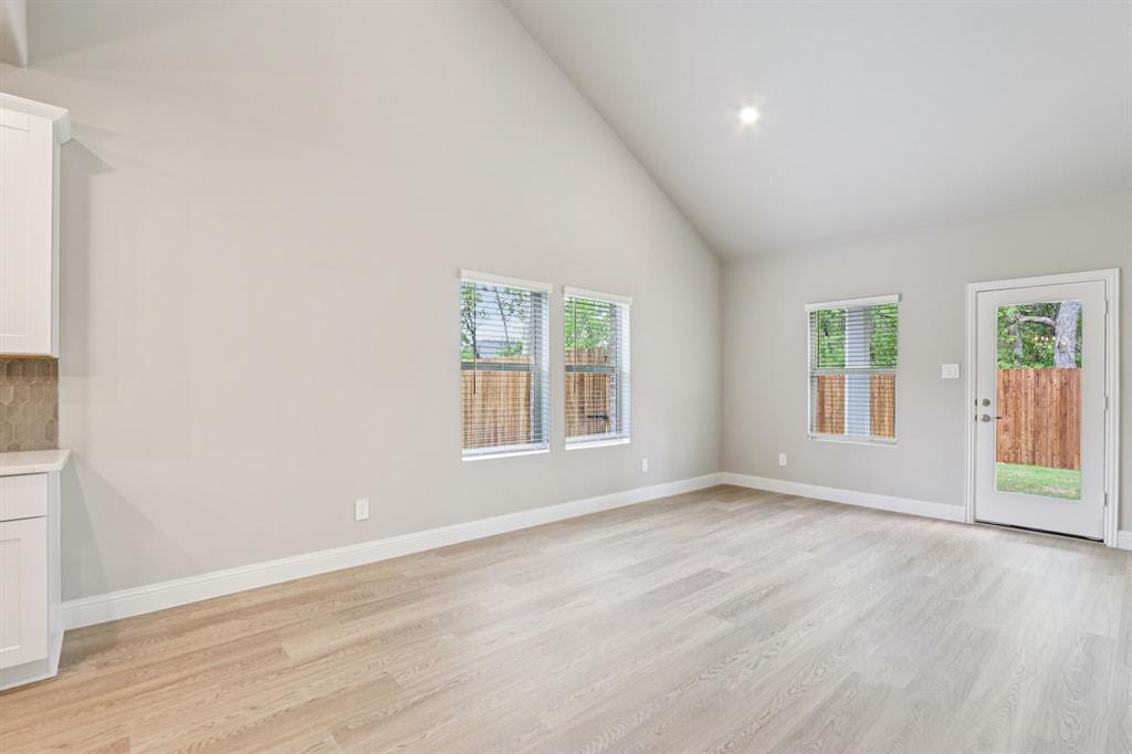 Photo is not of the actual home, but is an inspirational photo of builder’s model home and may depict options, furnishings, and/or decorator features that are not included.