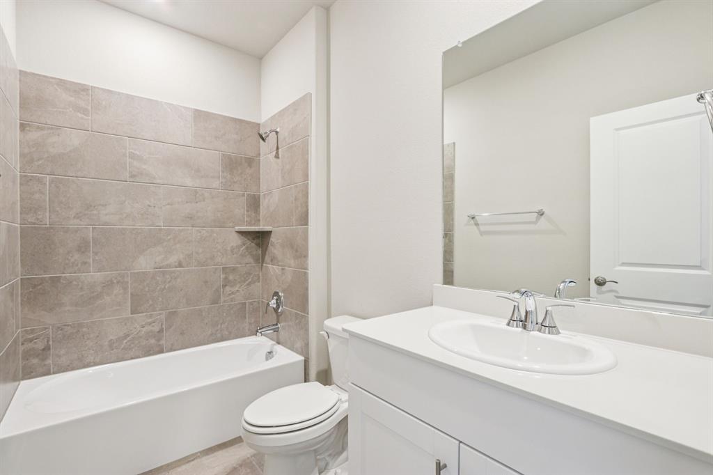 Photo is not of the actual home, but is an inspirational photo of builder’s model home and may depict options, furnishings, and/or decorator features that are not included.