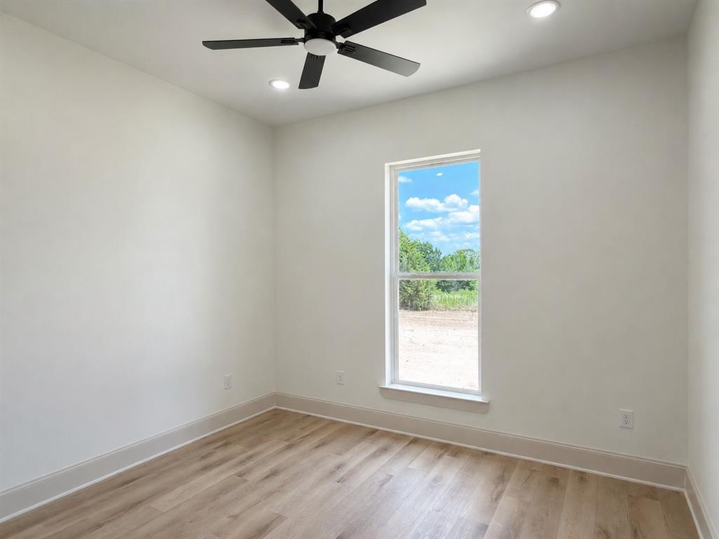 17038 Woodcrest Circle, Lindale, TX 75771