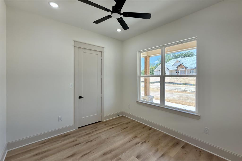 17038 Woodcrest Circle, Lindale, TX 75771