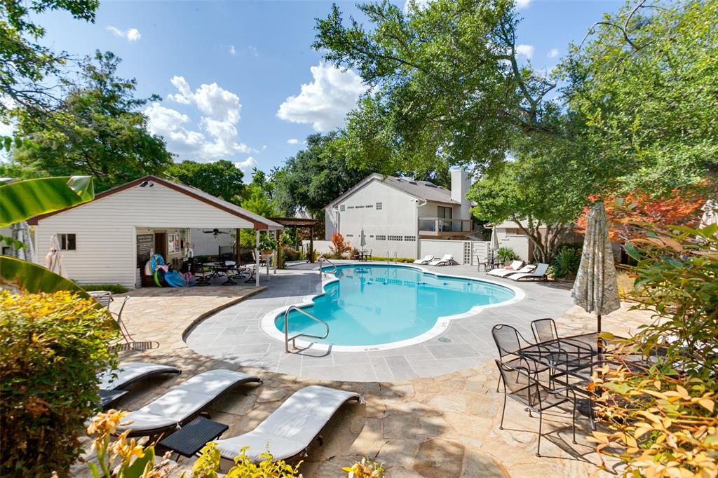 Community pool