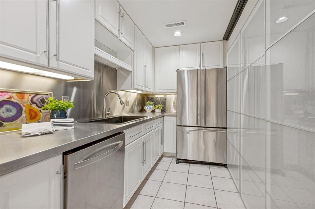 6362 Southpoint Drive, Dallas, TX 75248