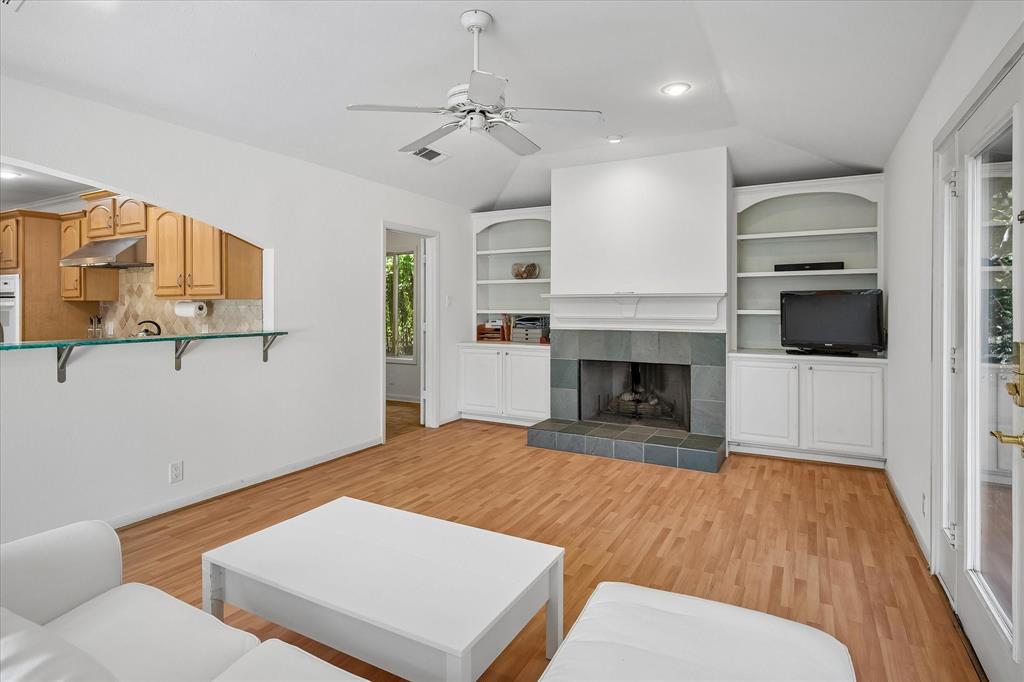 7233 Meadow Lake Avenue, Dallas, TX 75214
