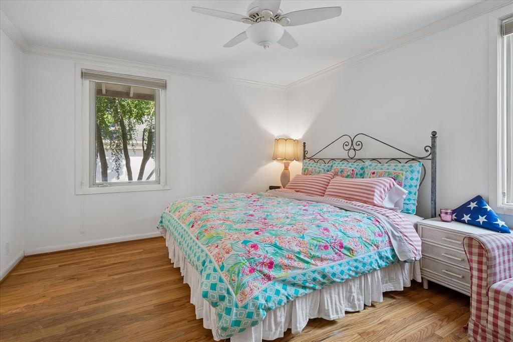 7233 Meadow Lake Avenue, Dallas, TX 75214