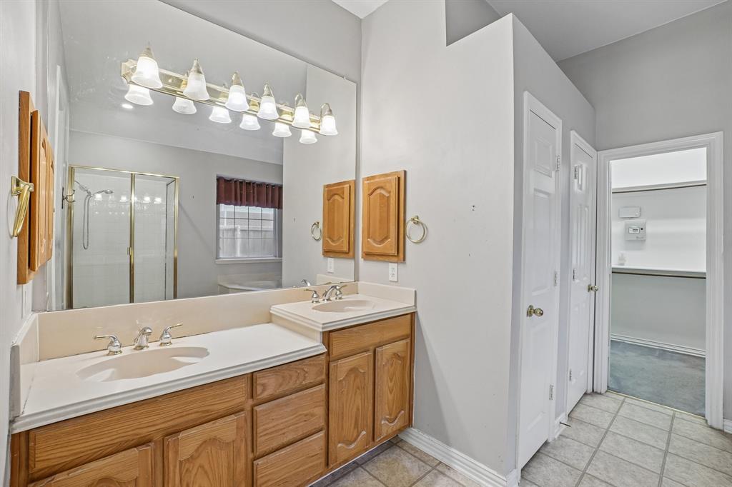 257 Love Bird Lane, Murphy, TX 75094