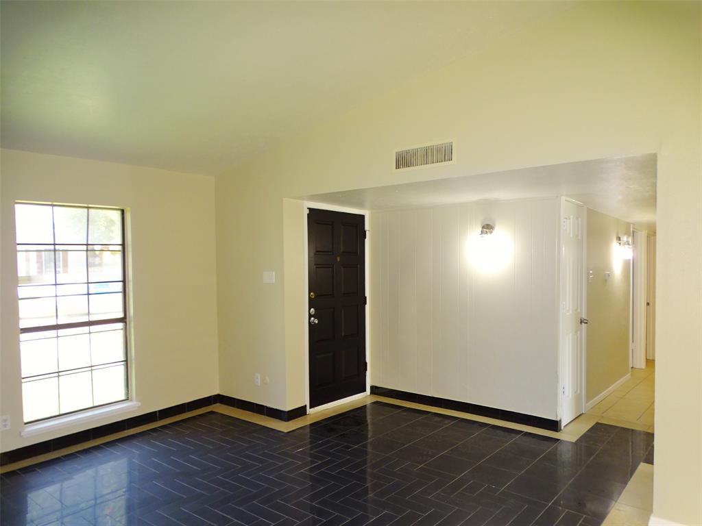 7220 Emory Oak Lane, Dallas, TX 75249