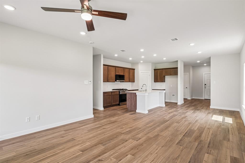312 Sun Harvest Drive, Royse City, TX 75189