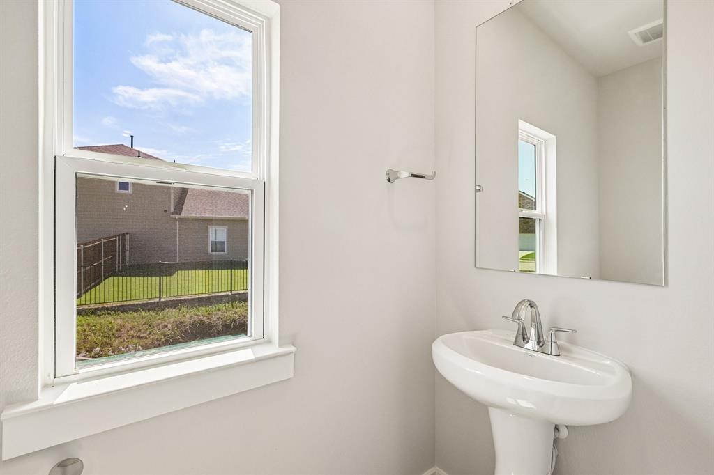 312 Sun Harvest Drive, Royse City, TX 75189