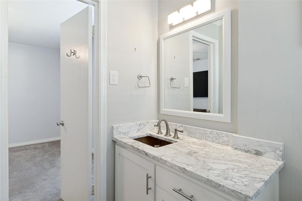 1560 Mapleton Drive, Dallas, TX 75228