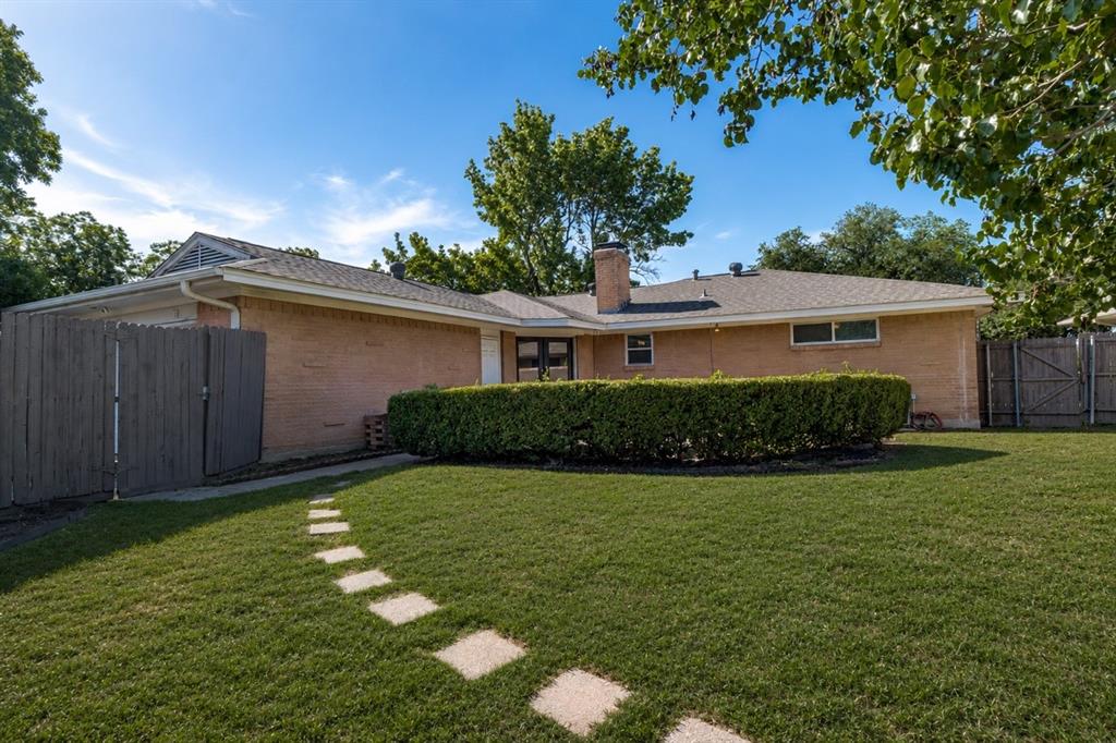 1560 Mapleton Drive, Dallas, TX 75228