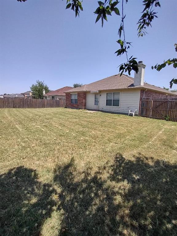 1613 Wavecrest Drive, Glenn Heights, TX 75154