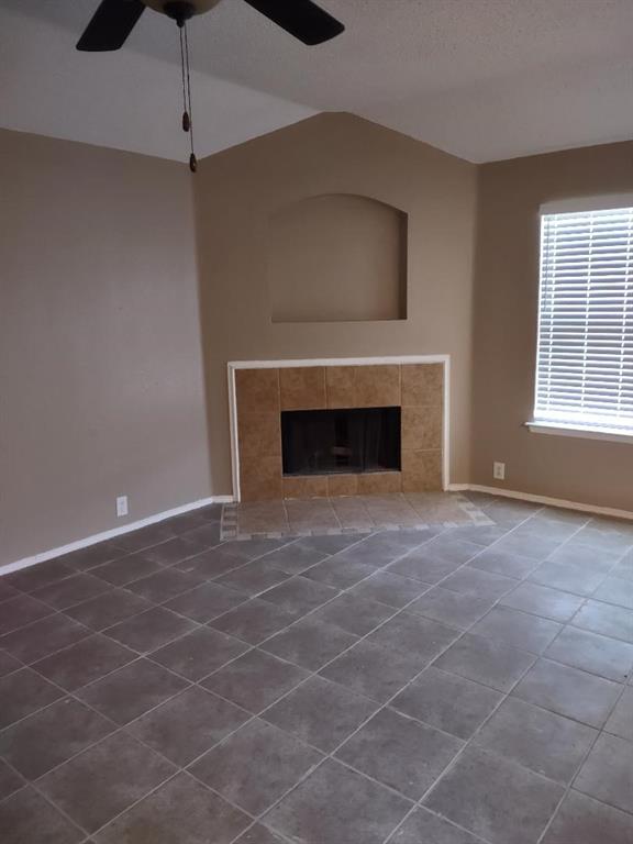 1613 Wavecrest Drive, Glenn Heights, TX 75154
