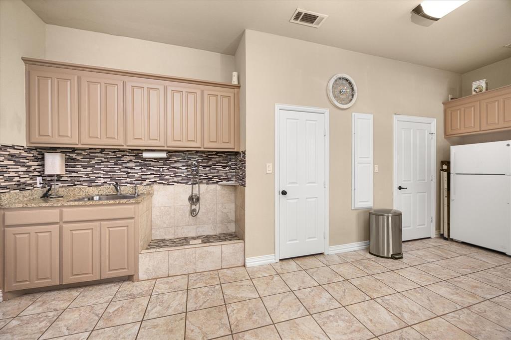 6410 Westover Drive, Granbury, TX 76049