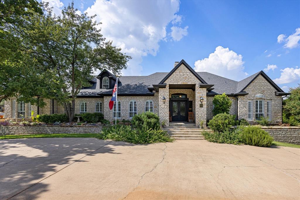 6410 Westover Drive, Granbury, TX 76049