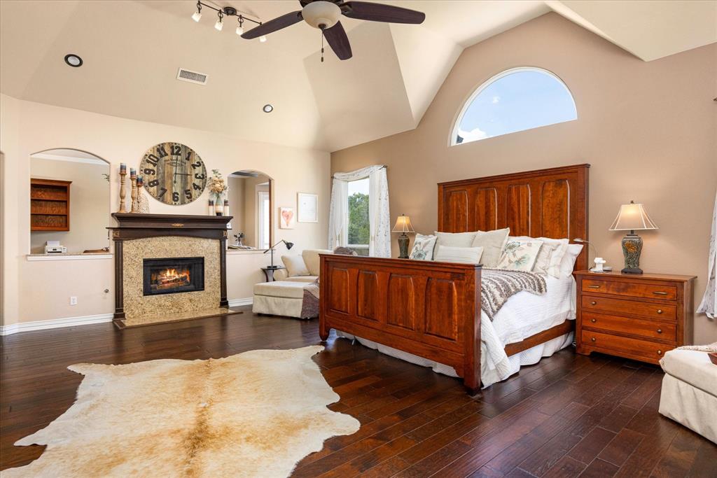 6410 Westover Drive, Granbury, TX 76049