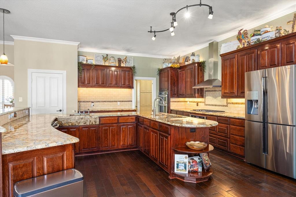 6410 Westover Drive, Granbury, TX 76049
