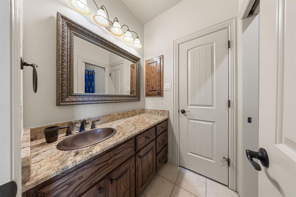 Jack and jill bathroom