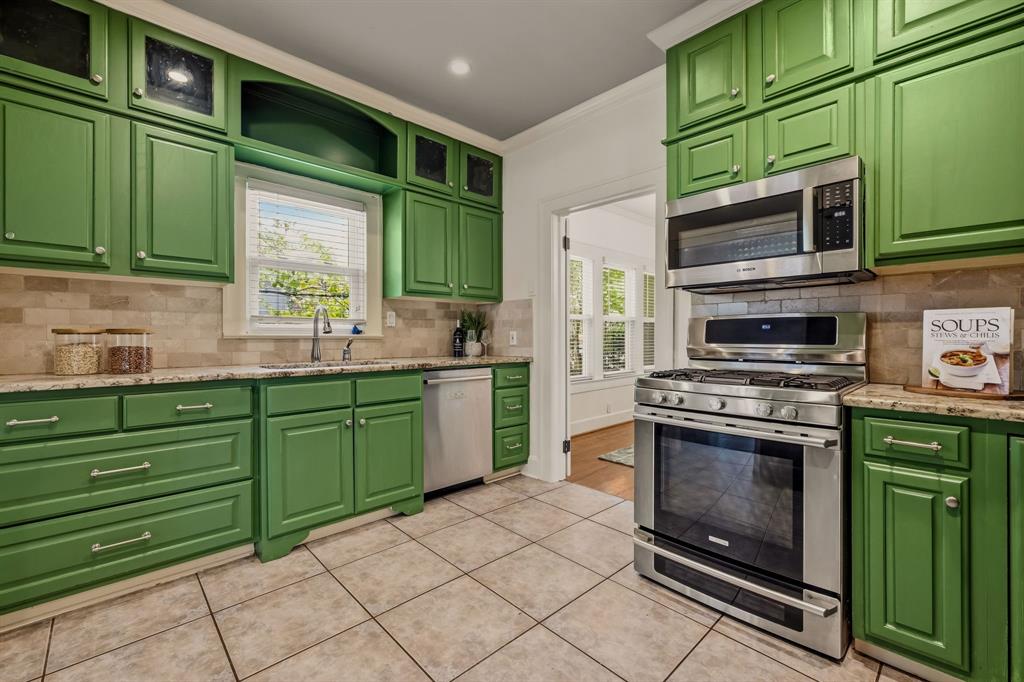 907 Monte Vista Drive, Dallas, TX 75223
