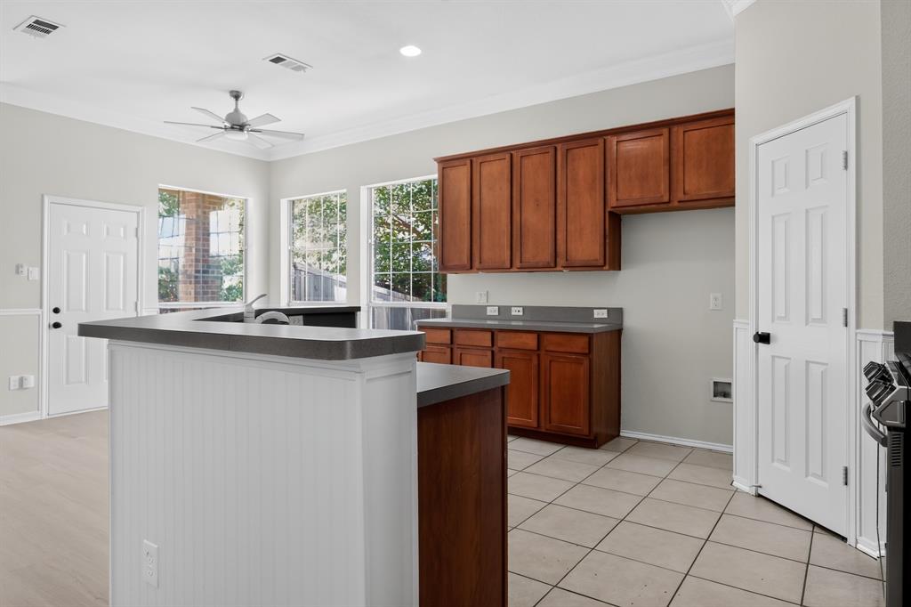 6819 Woodcrest Lane, Sachse, TX 75048 6819 Woodcrest Lane, Sachse, TX 75048
