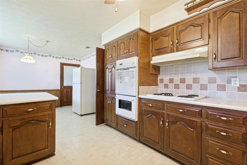 4091 Killion Drive, Dallas, TX 75229 4091 Killion Drive, Dallas, TX 75229