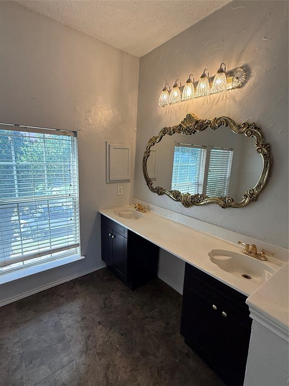4922 Silverweed Drive, McKinney, TX 75070
