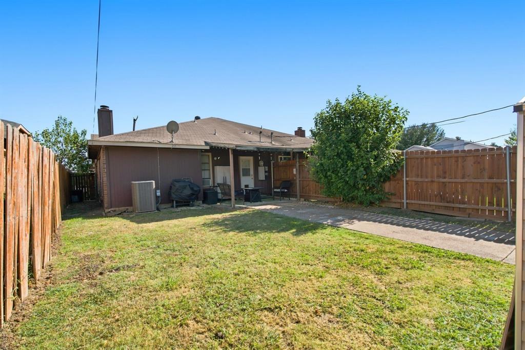 506 W Warrior Trail, Grand Prairie, TX 75052