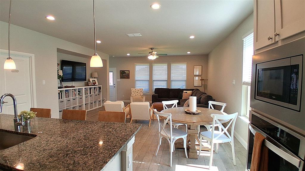 309 Clayton Street, Glenn Heights, TX 75154