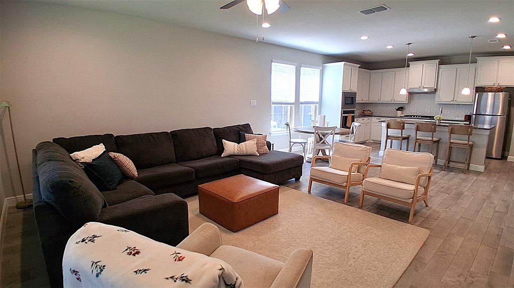 309 Clayton Street, Glenn Heights, TX 75154