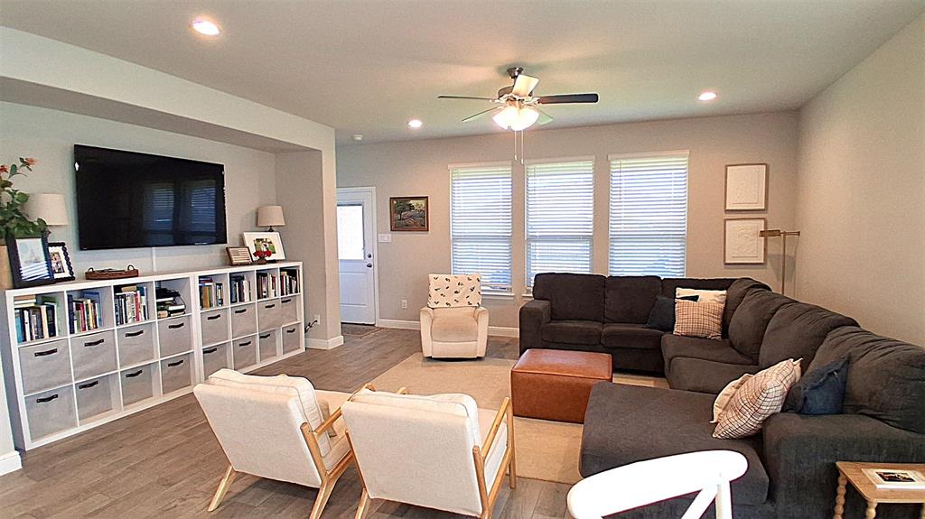 309 Clayton Street, Glenn Heights, TX 75154