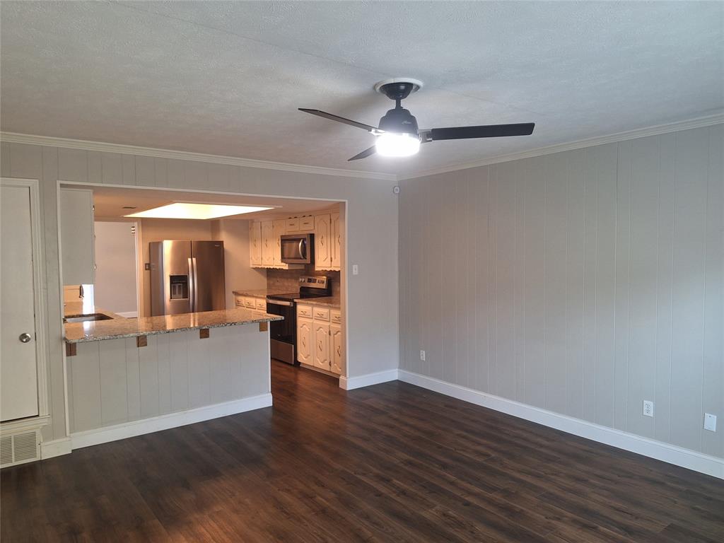 4240 Harvest Hill Road, Dallas, TX 75244