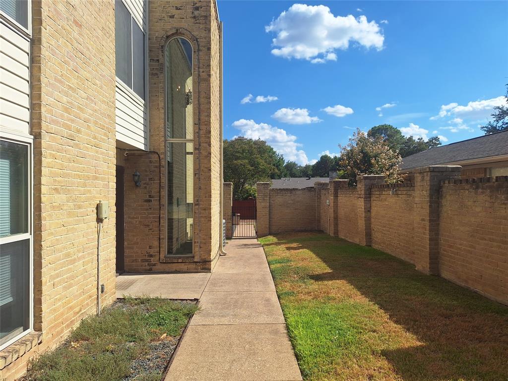 4240 Harvest Hill Road, Dallas, TX 75244