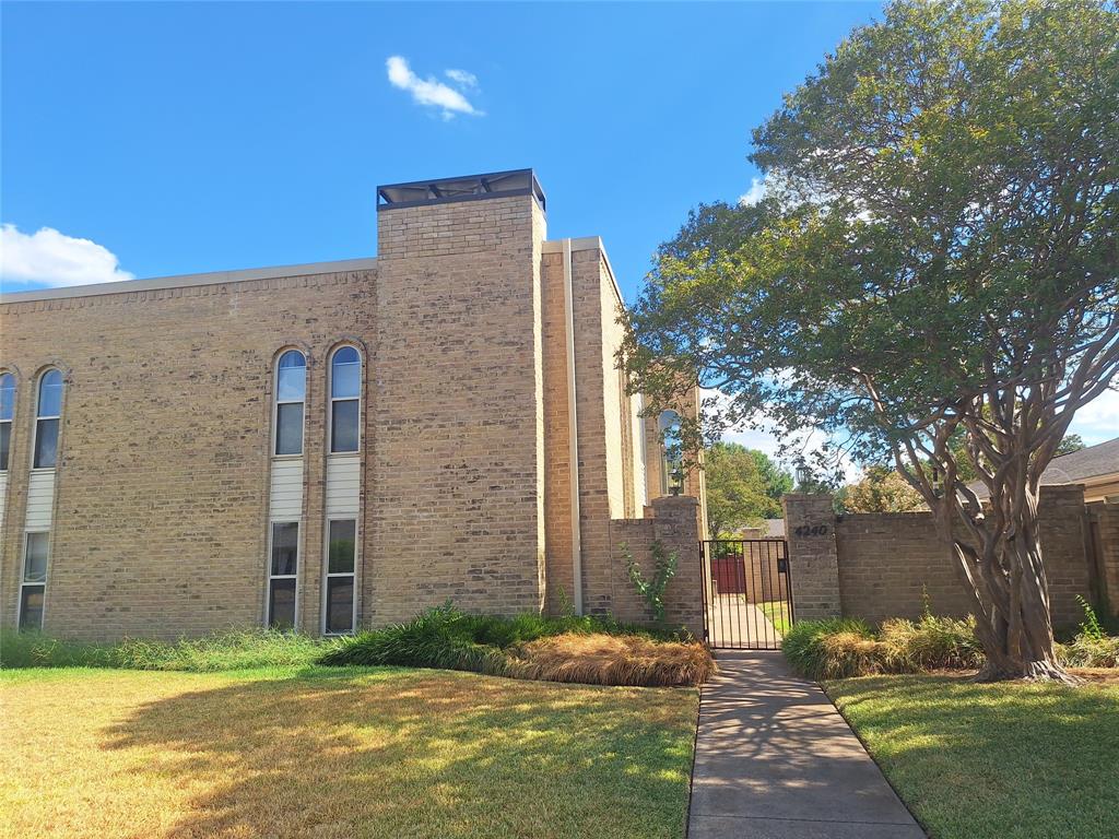 4240 Harvest Hill Road, Dallas, TX 75244