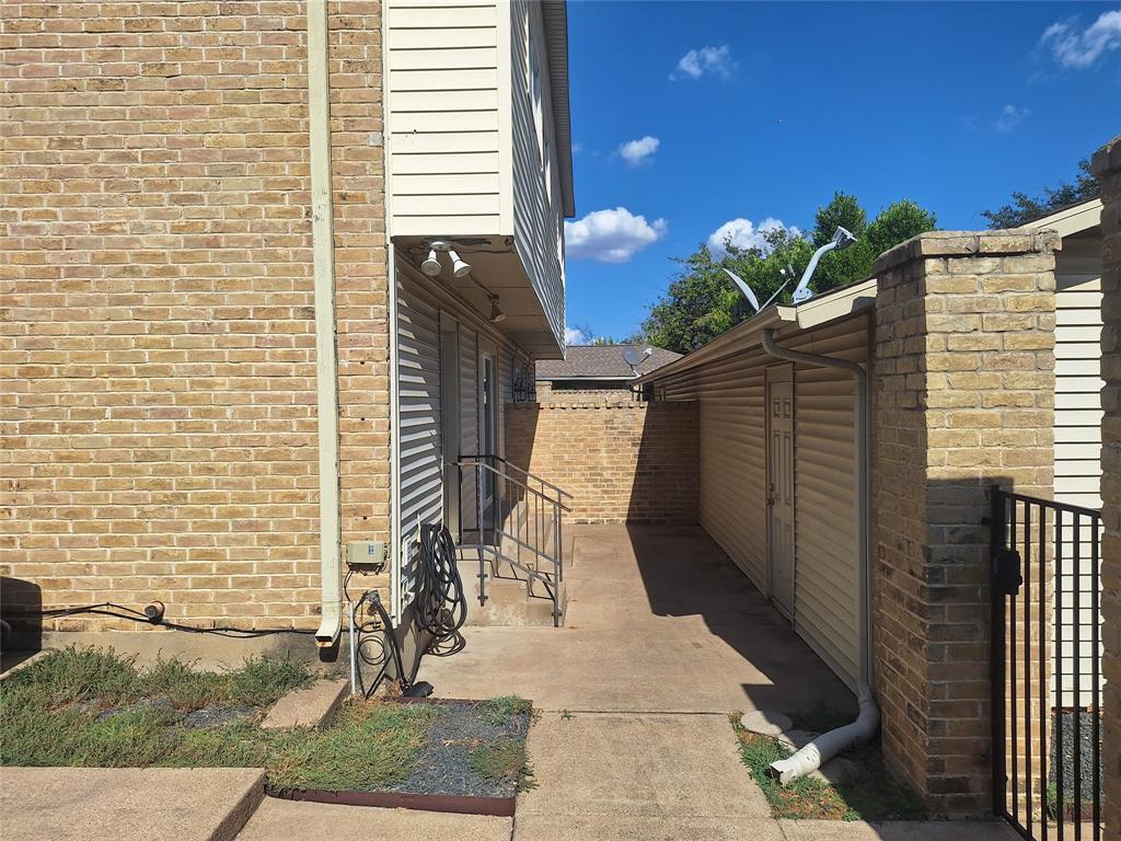 4240 Harvest Hill Road, Dallas, TX 75244